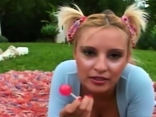 Brazilian teen sucks off her mature boyfriend in picnic
