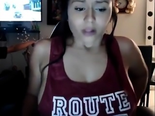 amateur reychel flashing boobs on live webcam