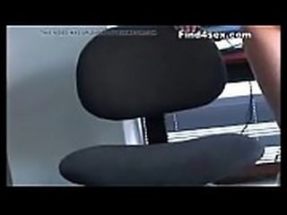 hairy latina twerking and playing with anal