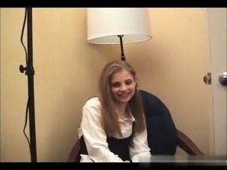 European blonde teen siren Marry Queen gives blowjob