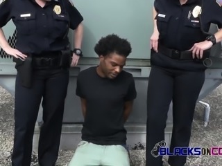 Suspect's face rimming cops before damaging their pussies